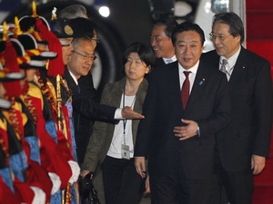 Le Premier ministre japonais entame une visite en Corée du Sud